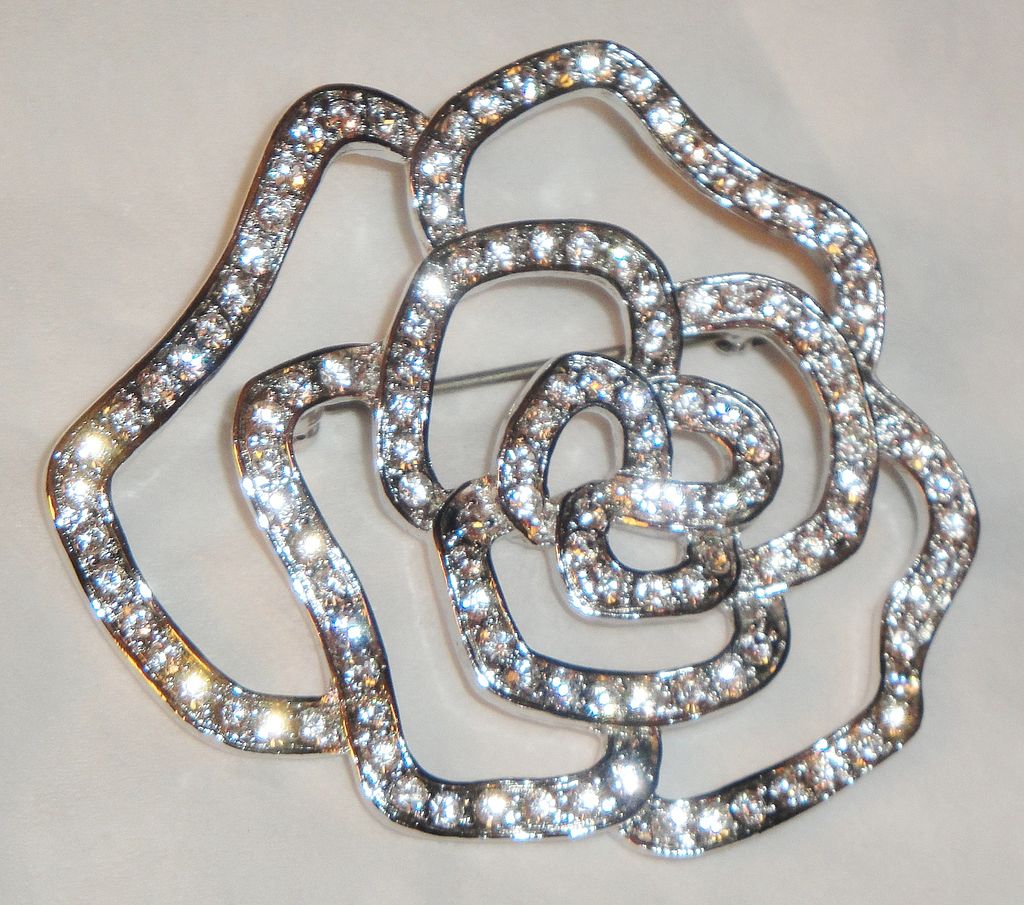 Vintage Silver-tone Pave Rose with Faceted Clear Crystals Vintage Silver-tone Pave Rose with Faceted Clear Crystals