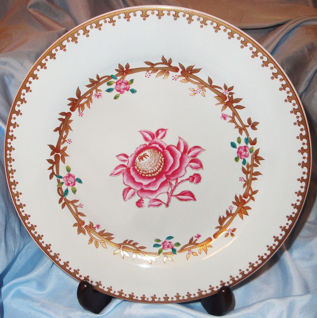 Vintage Signed Avon 1985 "Abigail Adams Porcelain Plate" ~ fine porcelain with 22K gold trim Vintage Signed Avon 1985 "Abigail Adams Porcelain Plate" ~ fine porcelain with 22K gold trim