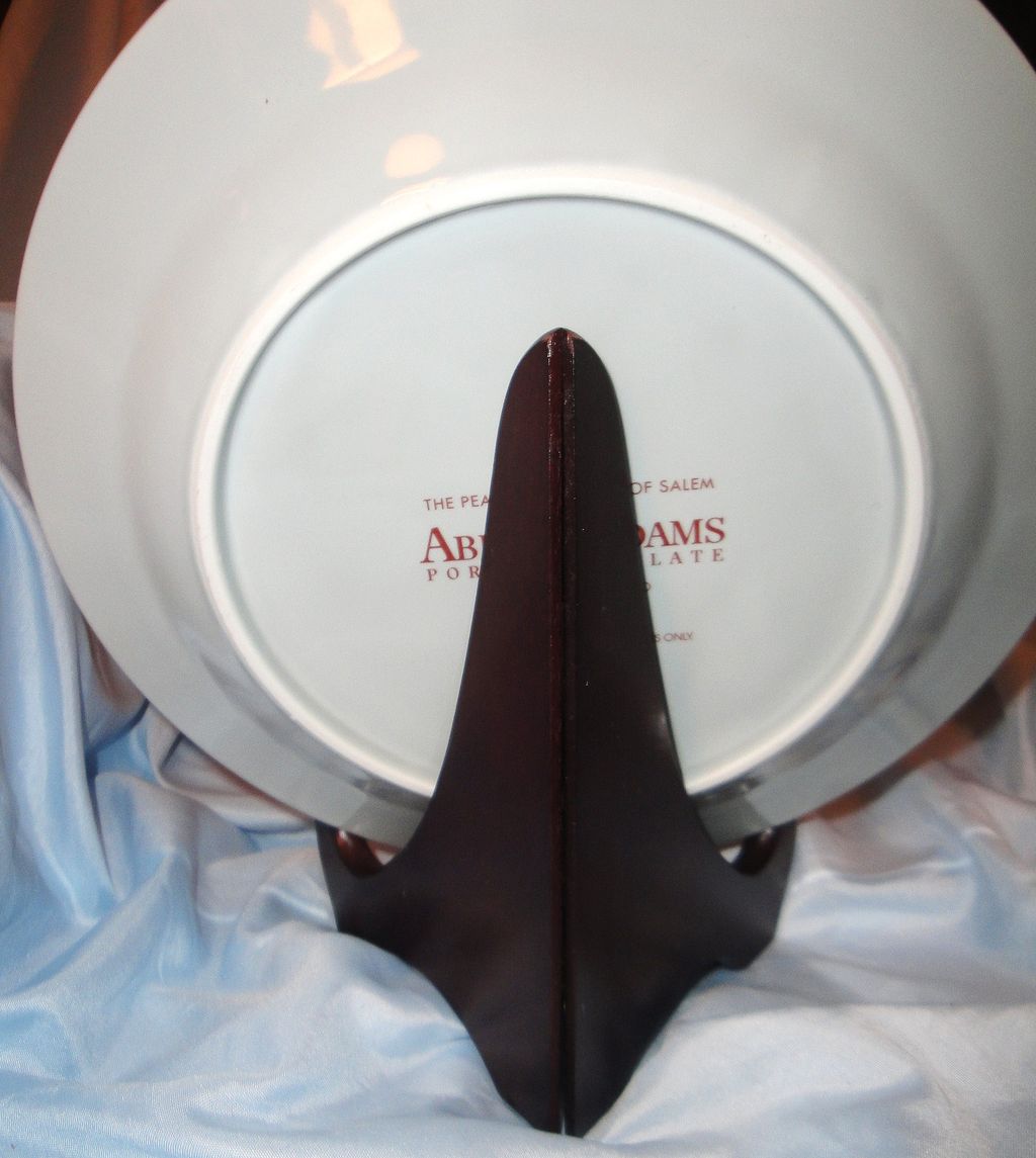 Vintage Signed Avon 1985 "Abigail Adams Porcelain Plate" ~ fine porcelain with 22K gold trim Vintage Signed Avon 1985 "Abigail Adams Porcelain Plate" ~ fine porcelain with 22K gold trim