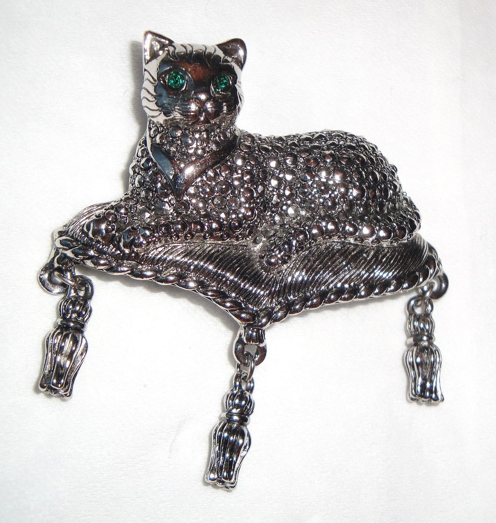 Avon Marcasite "Regal Cat" ~ Royal Cat on Pillow w/tassels w/green eyes Pin Avon Marcasite "Regal Cat" ~ Royal Cat on Pillow w/tassels w/green eyes Pin