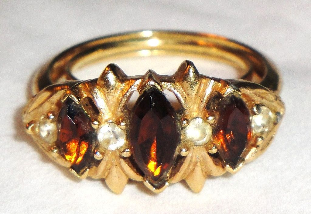 Vintage Signed Avon "Royal Occasion" Ring ~ Size 5-6 ~ large faceted amber crystal ~ gold rope frame ~ rhinestone accents Vintage Signed Avon "Royal Occasion" Ring ~ Size 5-6 ~ large faceted amber crystal ~ gold rope frame ~ rhinestone accents