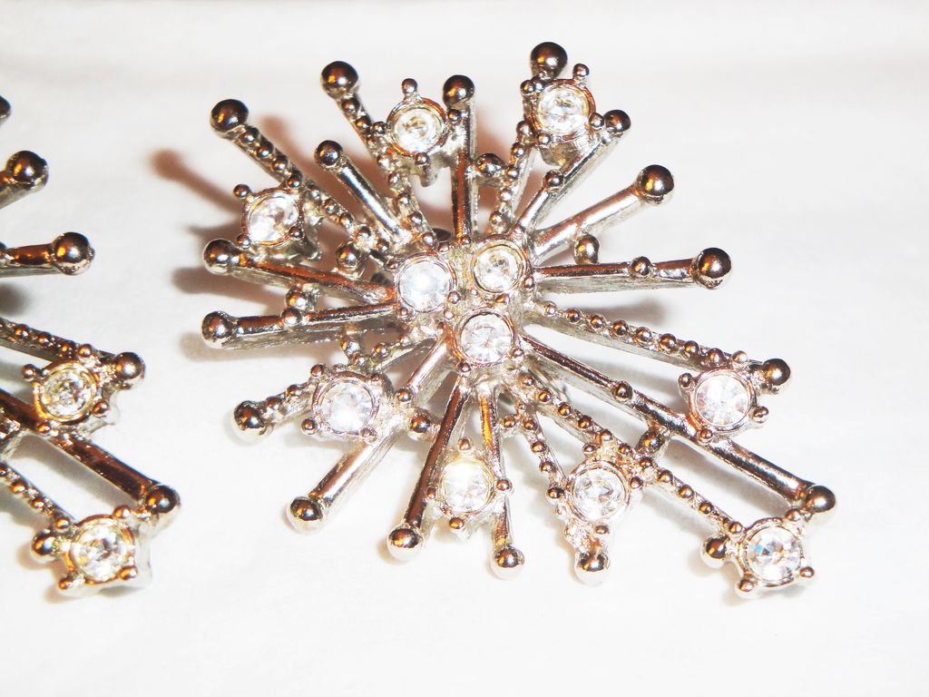 Vintage Signed Avon HUGE "Sunburst" Rhinestone Accents Clip Earrings Vintage Signed Avon HUGE "Sunburst" Rhinestone Accents Clip Earrings