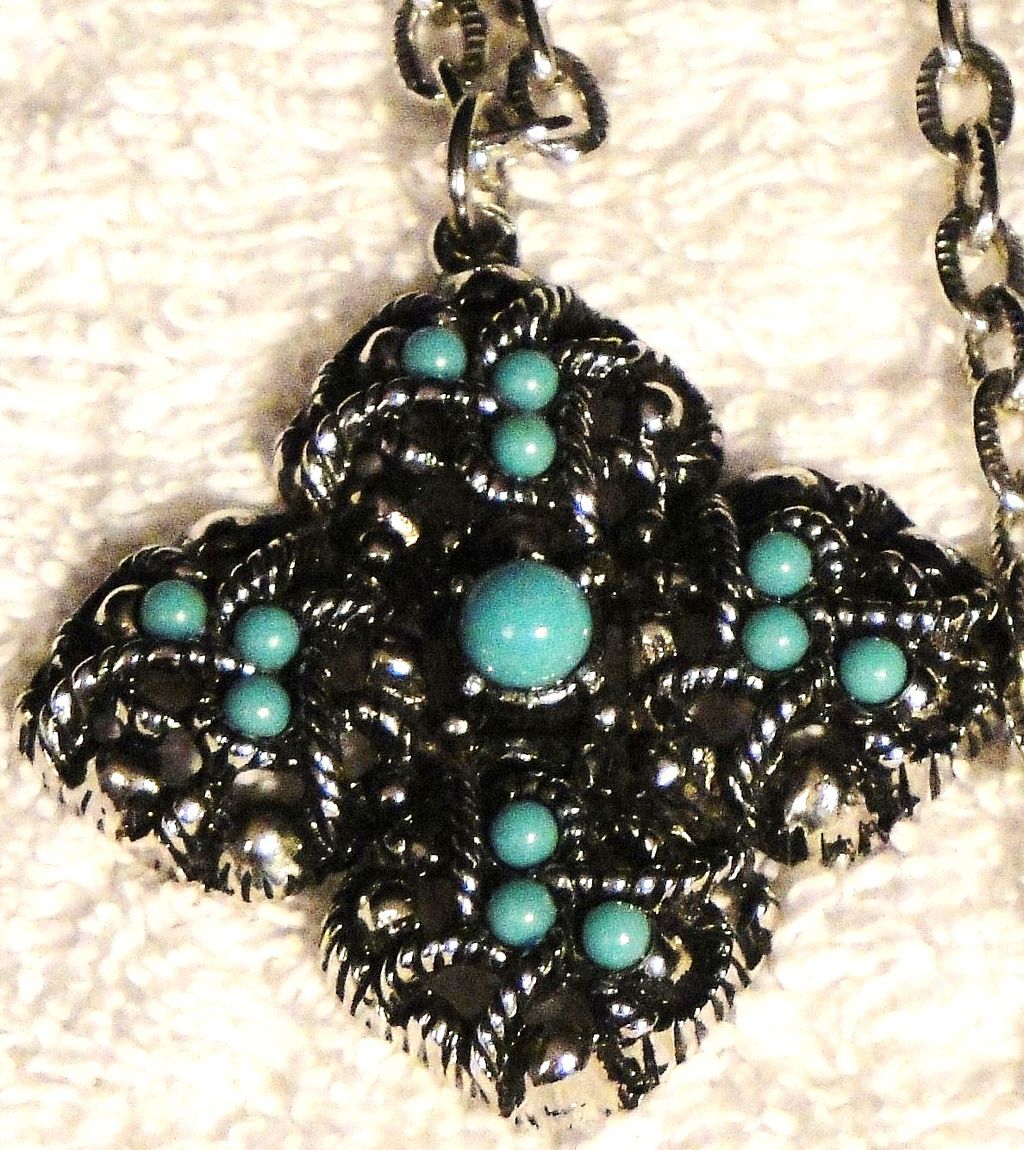 Vintage Signed Avon "Sierra Collection" Necklace ~ antique silver ~ turquoise accents Vintage Signed Avon "Sierra Collection" Necklace ~ antique silver ~ turquoise accents