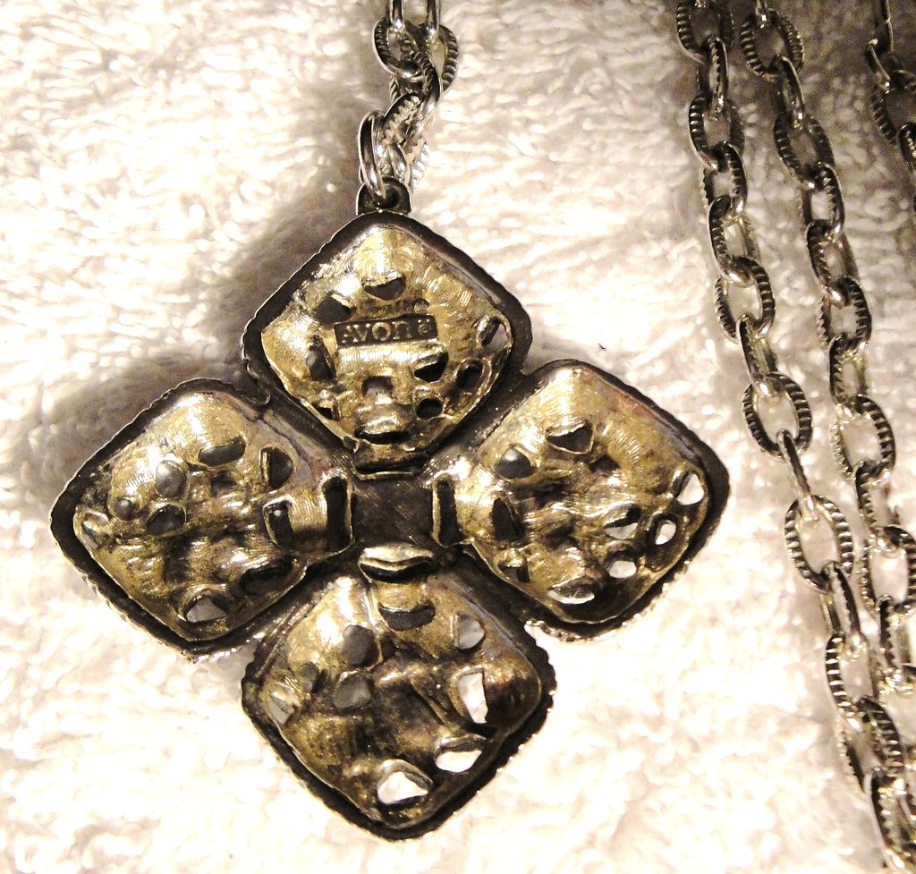 Vintage Signed Avon "Sierra Collection" Necklace ~ antique silver ~ turquoise accents Vintage Signed Avon "Sierra Collection" Necklace ~ antique silver ~ turquoise accents