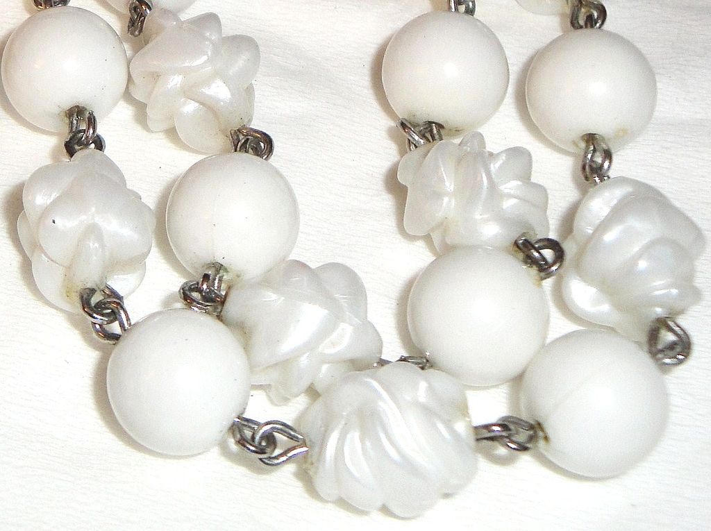 Vintage Signed Sarah Coventry "Summer Magic" ~ a 28" white bead necklace ~ round beads & carved pearlized beads Vintage Signed Sarah Coventry "Summer Magic" ~ a 28" white bead necklace ~ round beads & carved pearlized beads