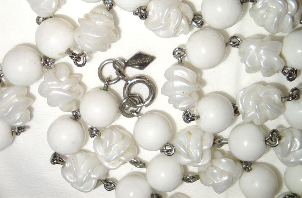 Vintage Signed Sarah Coventry "Summer Magic" ~ a 28" white bead necklace ~ round beads & carved pearlized beads Vintage Signed Sarah Coventry "Summer Magic" ~ a 28" white bead necklace ~ round beads & carved pearlized beads