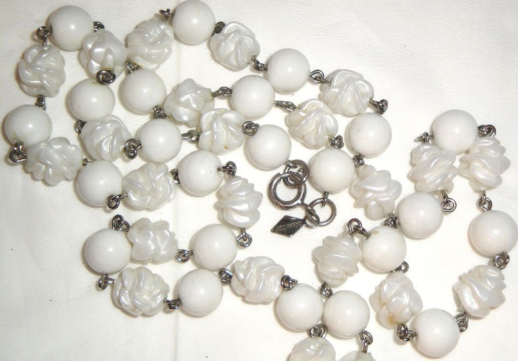 Vintage Signed Sarah Coventry "Summer Magic" ~ a 28" white bead necklace ~ round beads & carved pearlized beads Vintage Signed Sarah Coventry "Summer Magic" ~ a 28" white bead necklace ~ round beads & carved pearlized beads
