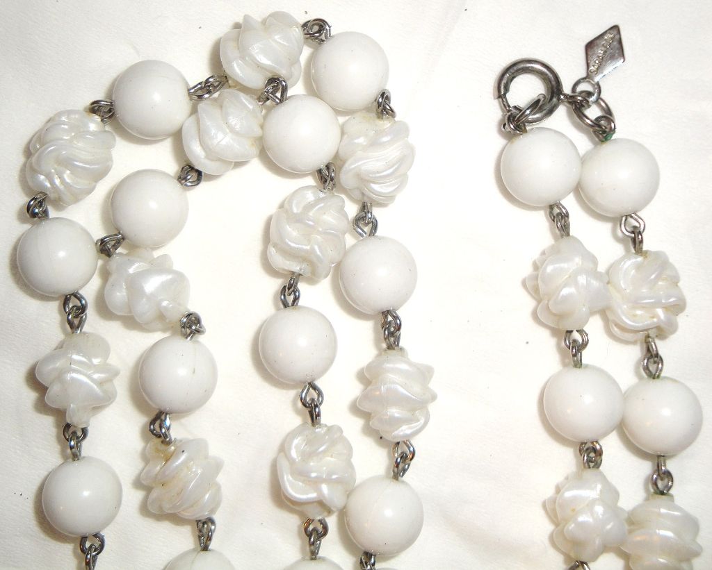 Vintage Signed Sarah Coventry "Summer Magic" ~ a 28" white bead necklace ~ round beads & carved pearlized beads Vintage Signed Sarah Coventry "Summer Magic" ~ a 28" white bead necklace ~ round beads & carved pearlized beads