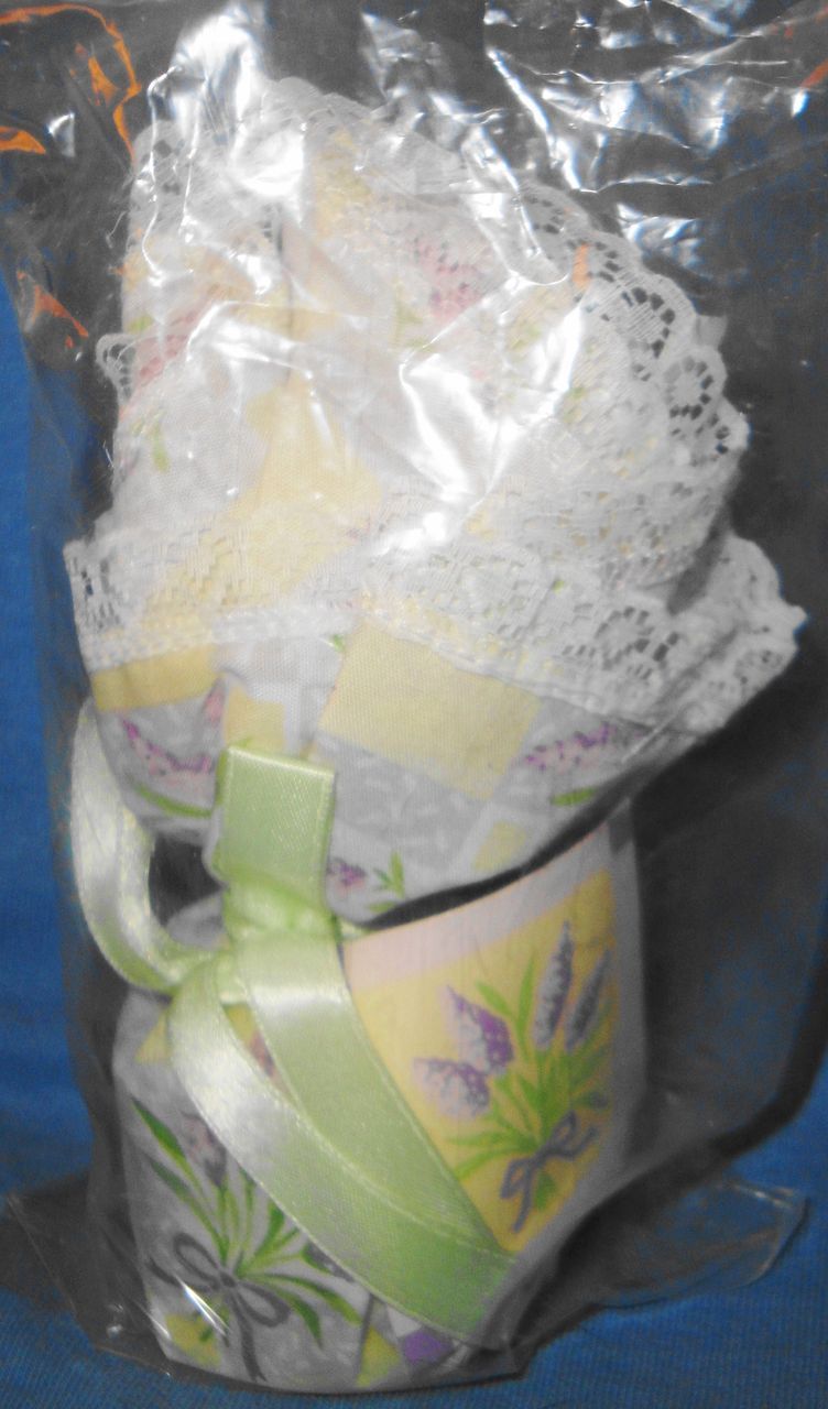 Vintage Avon Floral Handkerchief ~ Sachet Lavender - original seal "old" new in box Vintage Avon Floral Handkerchief ~ Sachet Lavender - original seal "old" new in box
