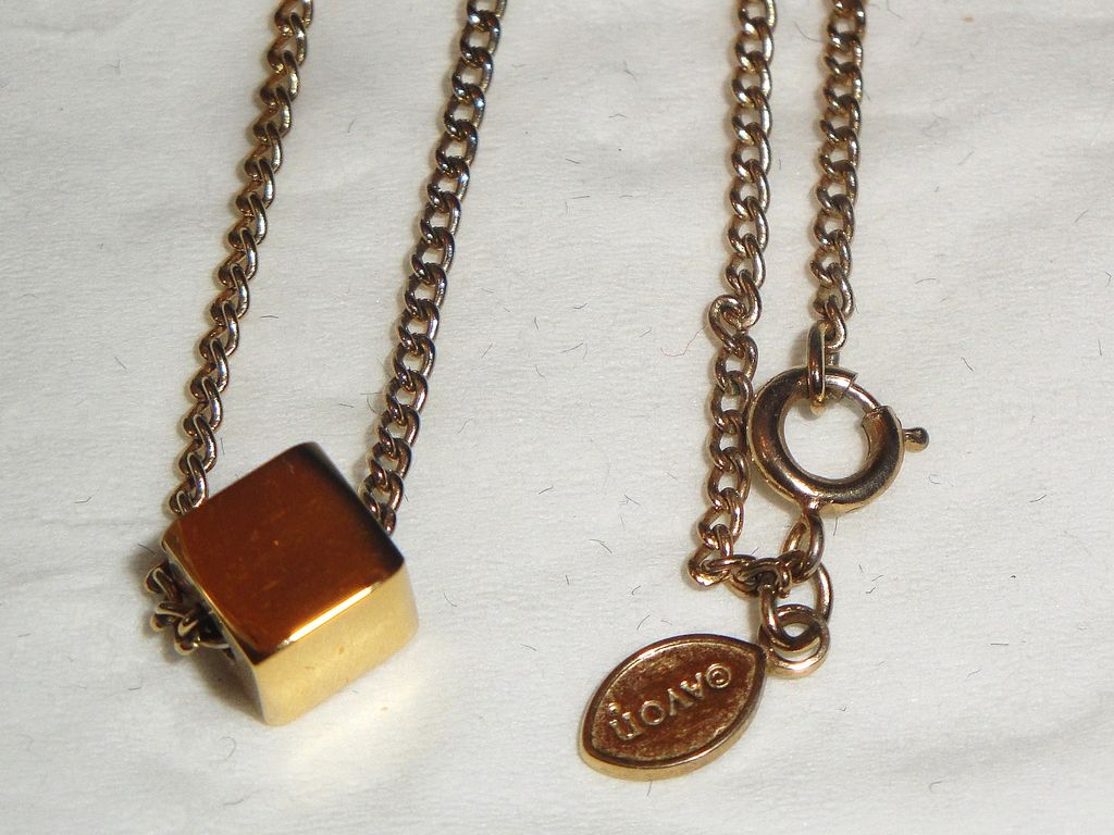Vintage Signed Avon "The Single Cube" ~ versatile cube in gold-tone Vintage Signed Avon "The Single Cube" ~ versatile cube in gold-tone