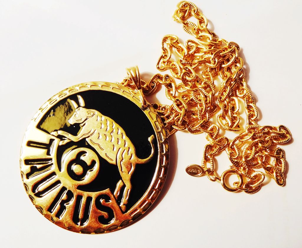 Vintage Light Metal Embossed TAURUS Pendant Necklace on 32" Textured Chain Vintage Light Metal Embossed TAURUS Pendant Necklace on 32" Textured Chain