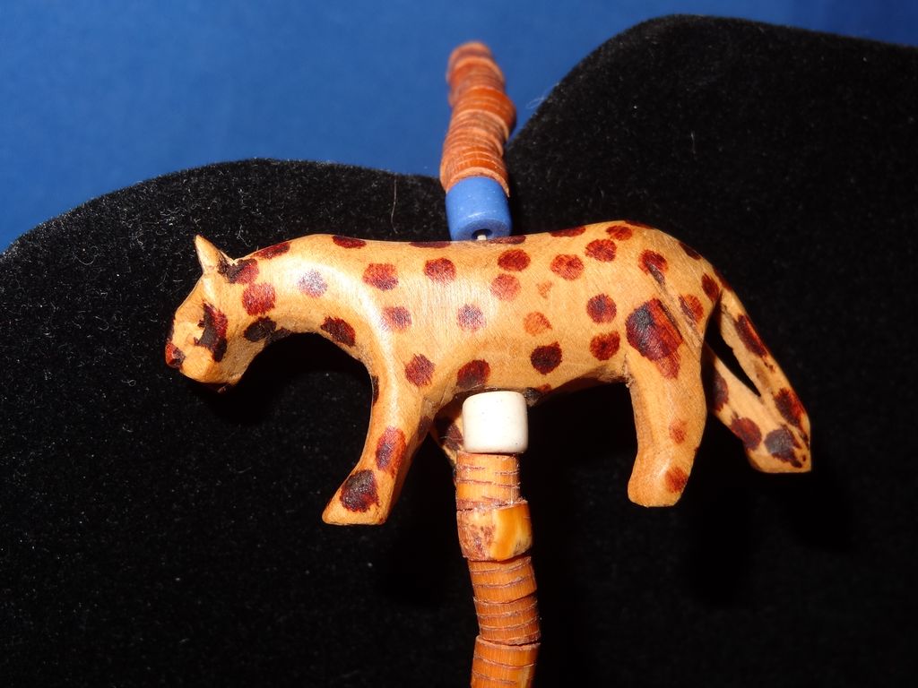 Vintage African Wildlife Beaded Necklace with 5 hand-carved, hand-painted animals Vintage African Wildlife Beaded Necklace with 5 hand-carved, hand-painted animals