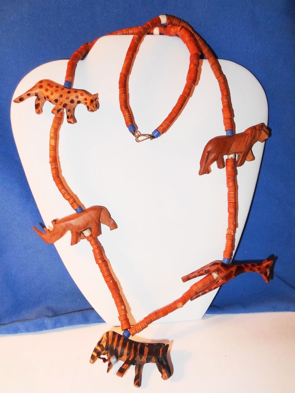 Vintage African Wildlife Beaded Necklace with 5 hand-carved, hand-painted animals Vintage African Wildlife Beaded Necklace with 5 hand-carved, hand-painted animals