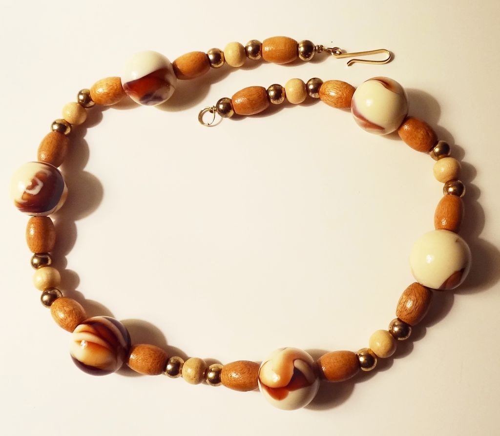 Vintage 24" Beaded Necklace in Soft Pastel Colors Vintage 24" Beaded Necklace in Soft Pastel Colors