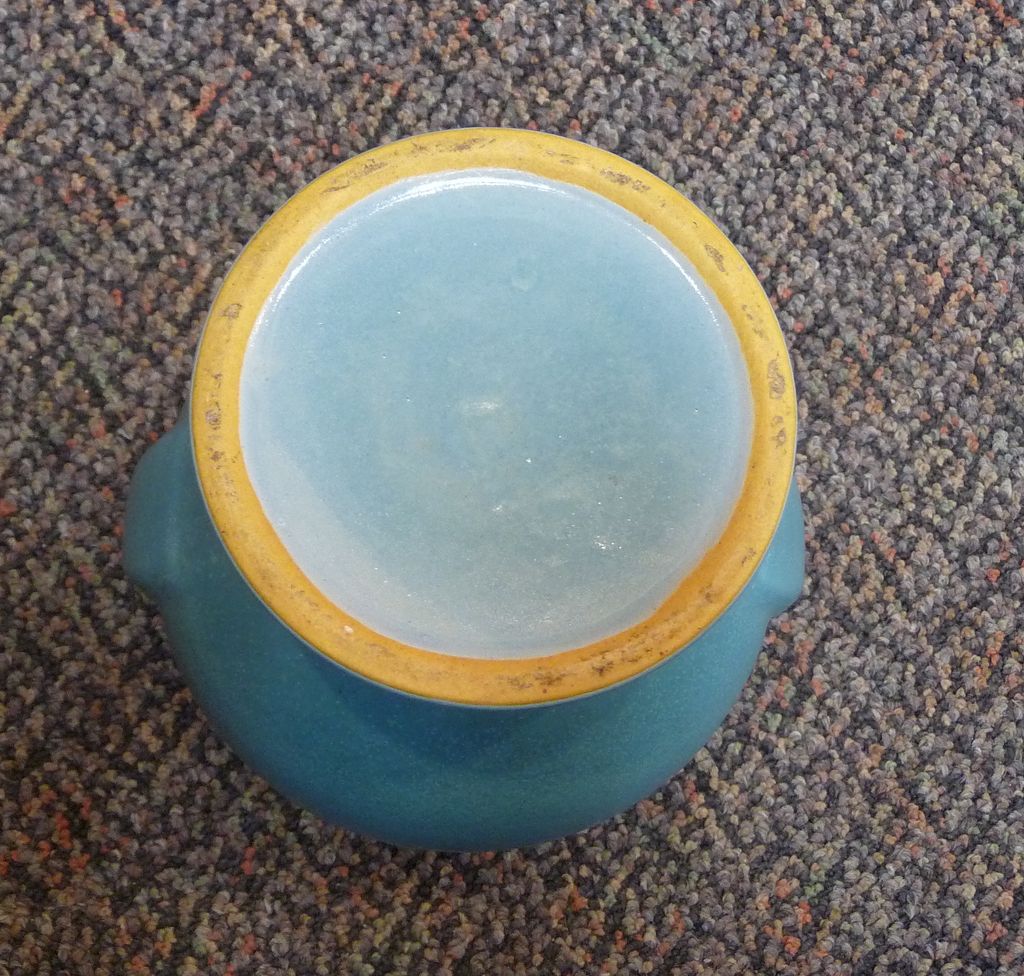 Splendid Roseville Art Deco Russco Tall Pedestal Vase Splendid Roseville Art Deco Russco Tall Pedestal Vase