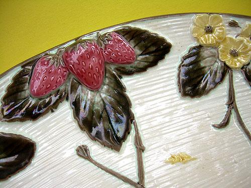 Wedgwood Majolica Set - 7 pc Antique Majolica Strawberry Set.1878 Wedgwood Majolica Set - 7 pc Antique Majolica Strawberry Set.1878