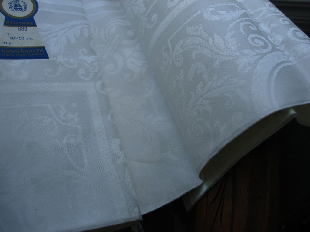 Uncut Linen Damask Tablecloth Napkins, Vintage With Original Label, 3 Yds Uncut Linen Damask Tablecloth Napkins, Vintage With Original Label, 3 Yds