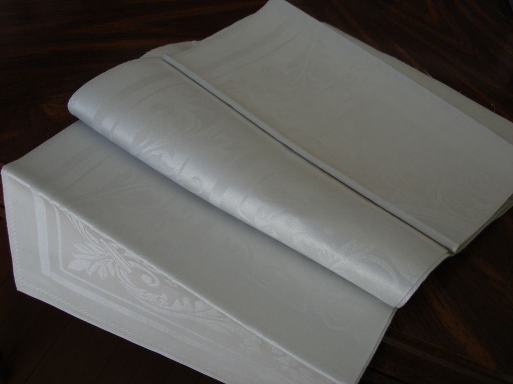 Uncut Linen Damask Tablecloth Napkins, Vintage With Original Label, 3 Yds Uncut Linen Damask Tablecloth Napkins, Vintage With Original Label, 3 Yds