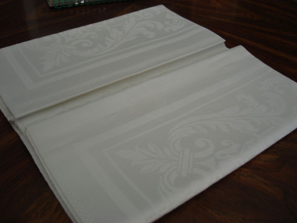 Uncut Linen Damask Tablecloth Napkins, Vintage With Original Label, 3 Yds Uncut Linen Damask Tablecloth Napkins, Vintage With Original Label, 3 Yds