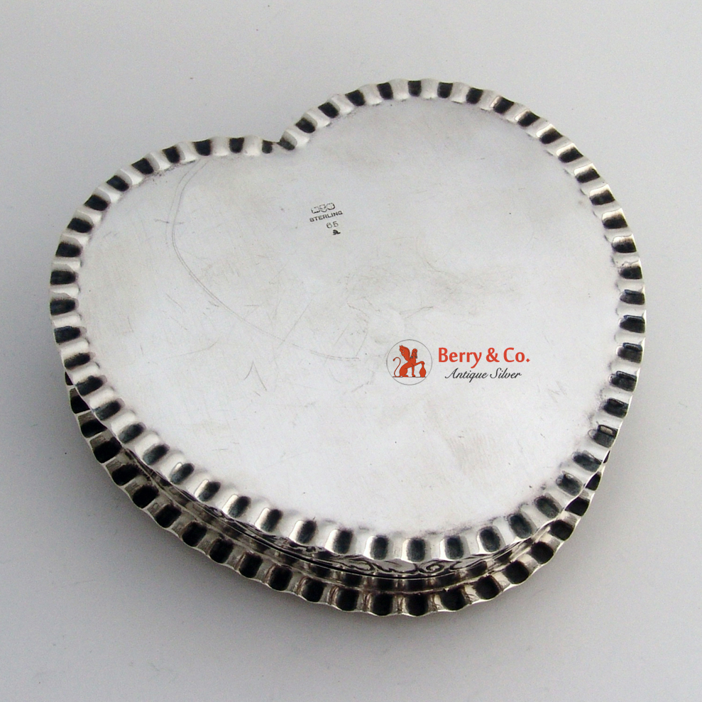 Heart Shape Pie Crust Large Box Sterling Silver Gorham 1892 Heart Shape Pie Crust Large Box Sterling Silver Gorham 1892