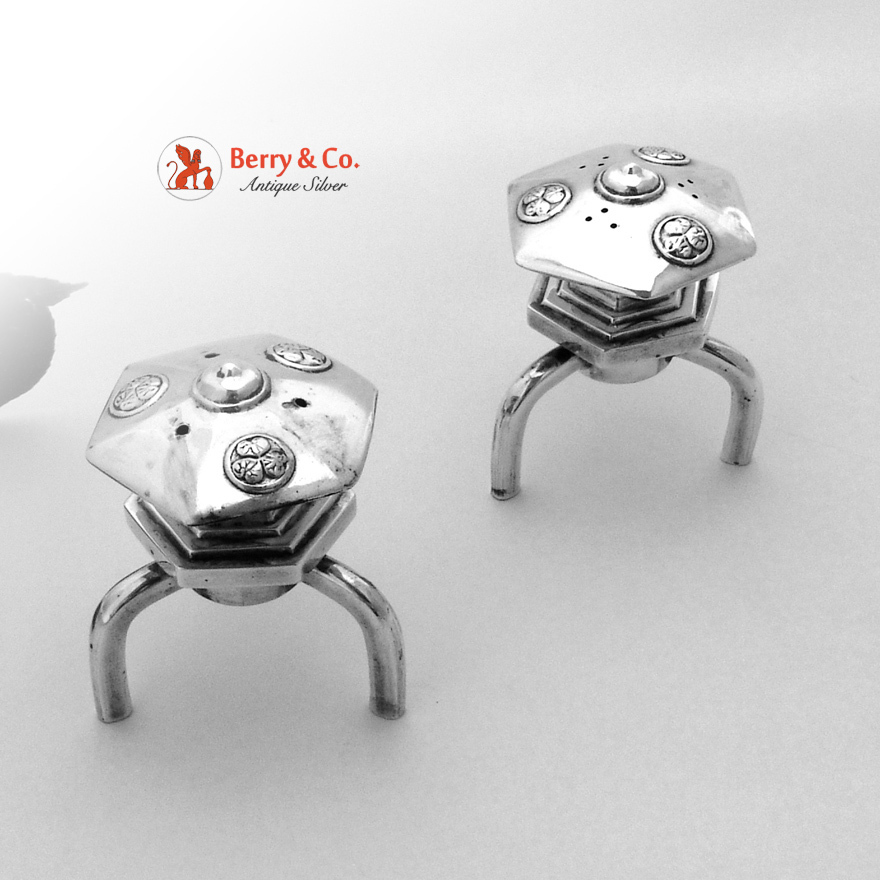 Toro Shakers Japanese Lantern Form 1940 Sterling Silver Toro Shakers Japanese Lantern Form 1940 Sterling Silver