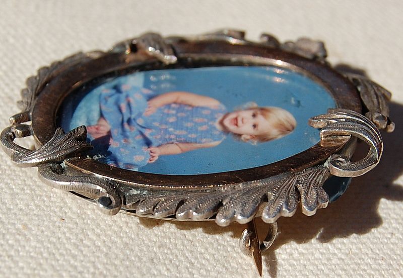 Wonderful Victorian 14K Gold & Sterling Silver Photo Brooch Wonderful Victorian 14K Gold & Sterling Silver Photo Brooch