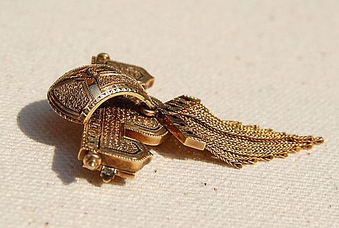 Antique Victorian 14K Gold Taille D'Epergne Shield Motif Brooch With Foxtail Tassel Antique Victorian 14K Gold Taille D'Epergne Shield Motif Brooch With Foxtail Tassel