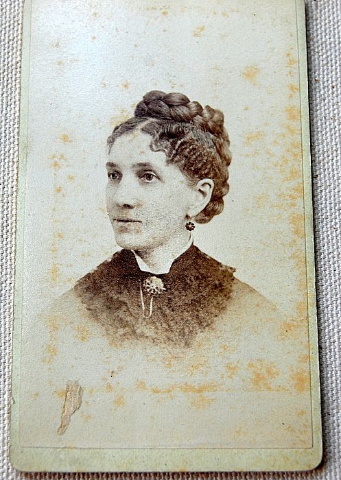 Victorian Cabinet Card Lady Hartford Conn. Victorian Cabinet Card Lady Hartford Conn.