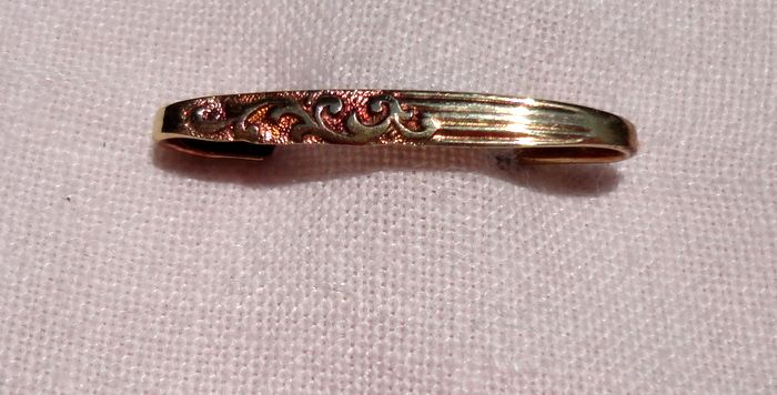 Vintage Gold Tone Baby Beauty Or Doll Pin Vintage Gold Tone Baby Beauty Or Doll Pin