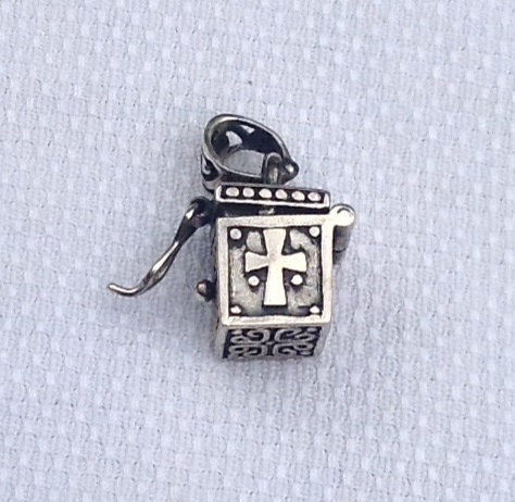 Vintage Sterling Silver Prayer Box Pendant Charm Vintage Sterling Silver Prayer Box Pendant Charm