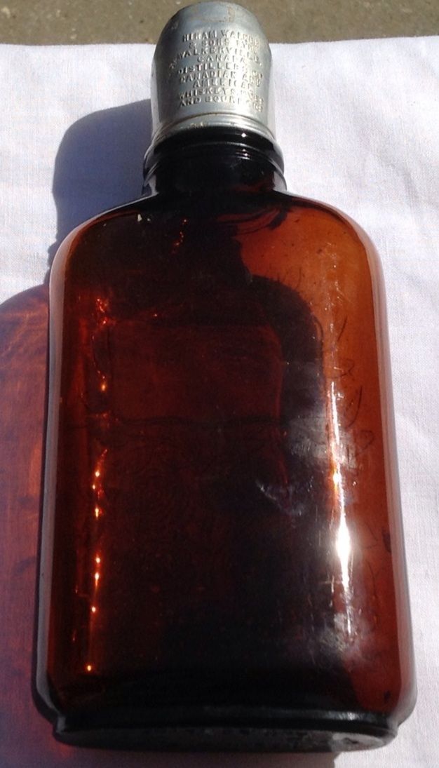 Vintage Hiram Walker & Sons Ltd. Liquor Bottle Jigger Screw Cap Vintage Hiram Walker & Sons Ltd. Liquor Bottle Jigger Screw Cap