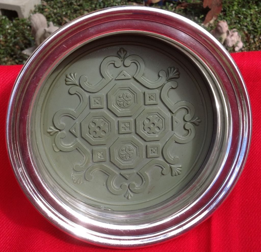 Vintage Silverplate Champagne/Wine Bottle Coaster Vintage Silverplate Champagne/Wine Bottle Coaster