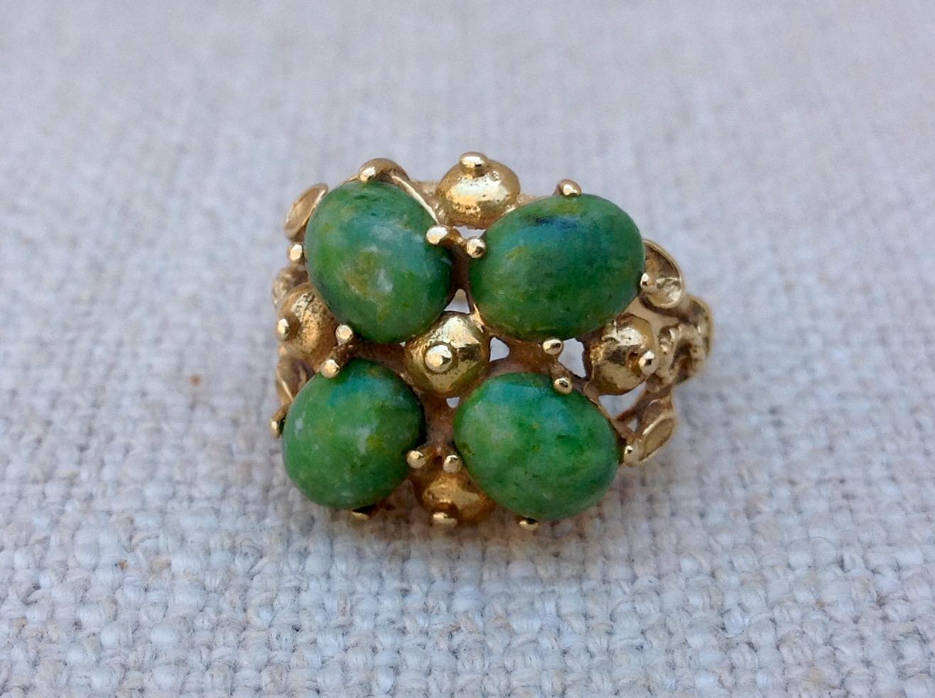 Vintage 14K Gold Cabochon Jade Ring Vintage 14K Gold Cabochon Jade Ring