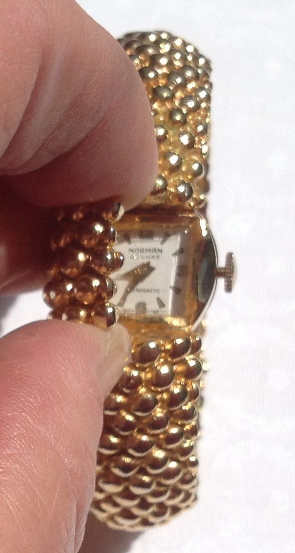 Vintage Gold Tone Hinged Cuff Bracelet Watch Vintage Gold Tone Hinged Cuff Bracelet Watch