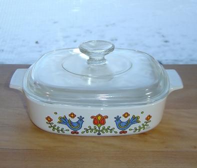 Corning: Country Festival 8" Covered Skillet Corning: Country Festival 8" Covered Skillet