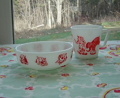 Pyrex: Kiddie White with Red Graphics Circus Mug and Bowl Pyrex: Kiddie White with Red Graphics Circus Mug and Bowl