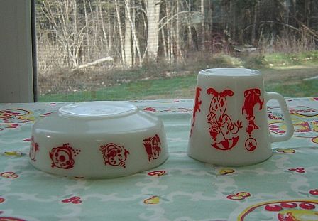 Pyrex: Kiddie White with Red Graphics Circus Mug and Bowl Pyrex: Kiddie White with Red Graphics Circus Mug and Bowl