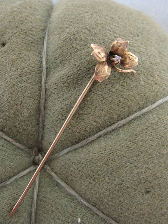 Vintage 14 K Gold & Diamond Flower Cravat or Stick Pin Vintage 14 K Gold & Diamond Flower Cravat or Stick Pin