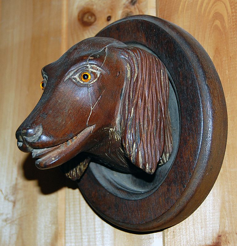 Dog Head Portraits Carved Walnut ,Hunting Dogs ,Glass Eyes Wall Plaques Dog Head Portraits Carved Walnut ,Hunting Dogs ,Glass Eyes Wall Plaques
