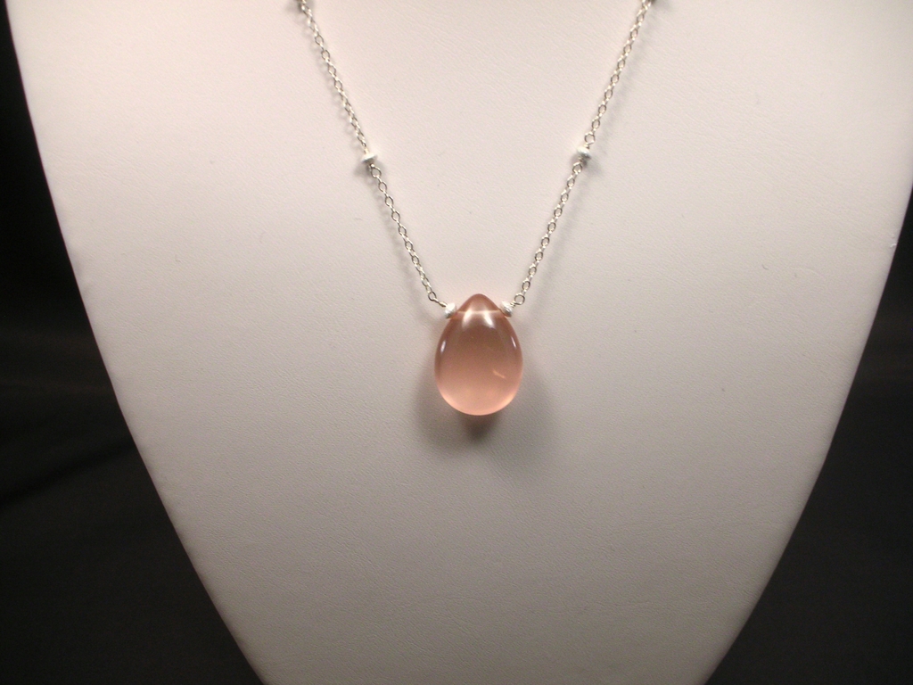 Sterling Silver Rose Quartz Pear Necklace Sterling Silver Rose Quartz Pear Necklace