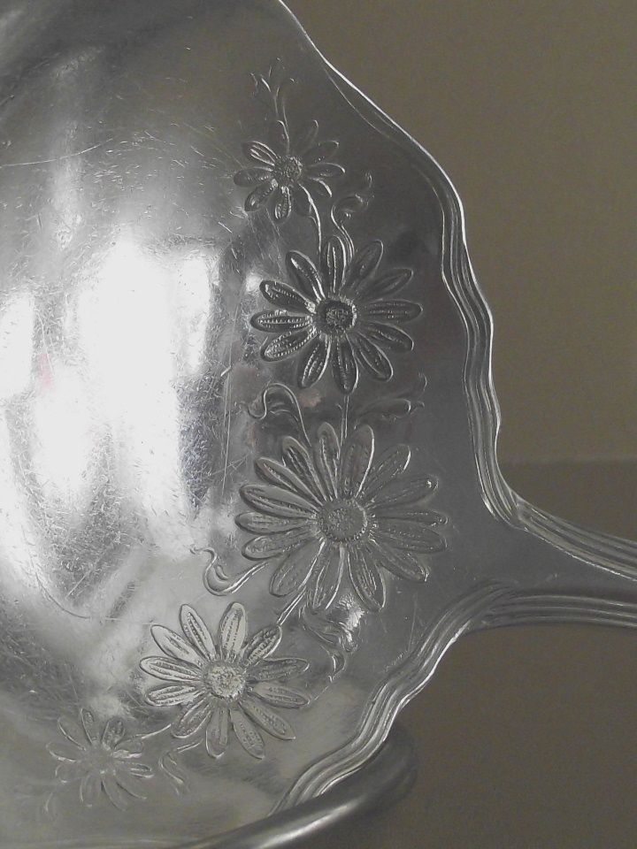 Chowder Ladle Daisy Pattern Wm Rogers and Sons Chowder Ladle Daisy Pattern Wm Rogers and Sons