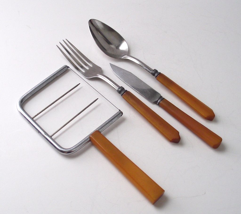 Bakelite Flatware Angel Food Cake Knife Mixed Lot Bakelite Flatware Angel Food Cake Knife Mixed Lot