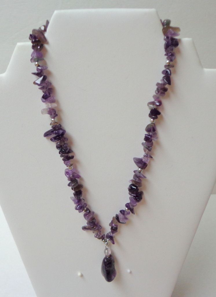 Amethyst Pendant Necklace. Beautiful. Mint condition. Amethyst Pendant Necklace. Beautiful. Mint condition.