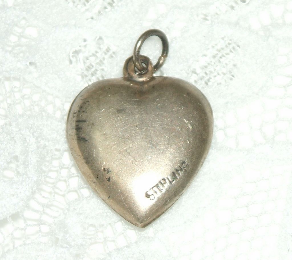 Wishbone Puffy Heart. Perfect for Valentine's Day. Wishbone Puffy Heart. Perfect for Valentine's Day.