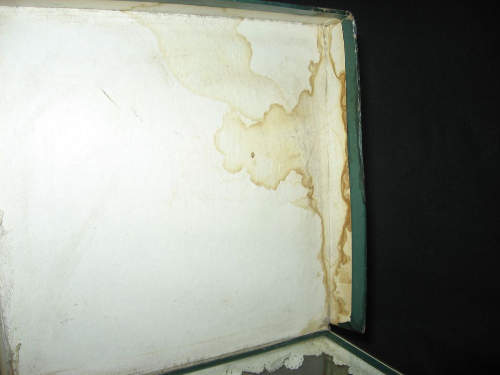 Antique Bride & Groom Wedding Room Box - Early 1900's Antique Bride & Groom Wedding Room Box - Early 1900's