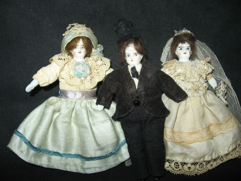 Antique Bride & Groom Wedding Room Box - Early 1900's Antique Bride & Groom Wedding Room Box - Early 1900's