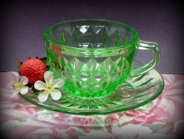Vintage Green Windsor Diamond Cup & Saucer Jeannette Glass Depression Glass Vintage Green Windsor Diamond Cup & Saucer Jeannette Glass Depression Glass