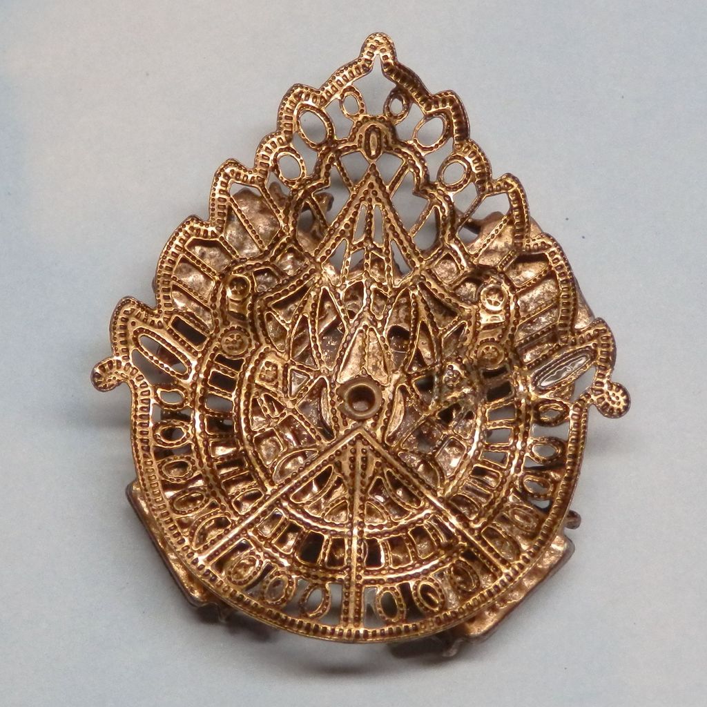 Vintage Copper Flake Stone Plastic Filigree Copper Tear Drop Shape Pendant. Vintage Copper Flake Stone Plastic Filigree Copper Tear Drop Shape Pendant.