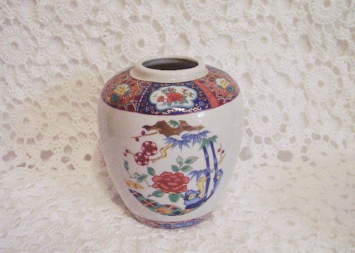 Beautiful Imari Vase Beautiful Imari Vase