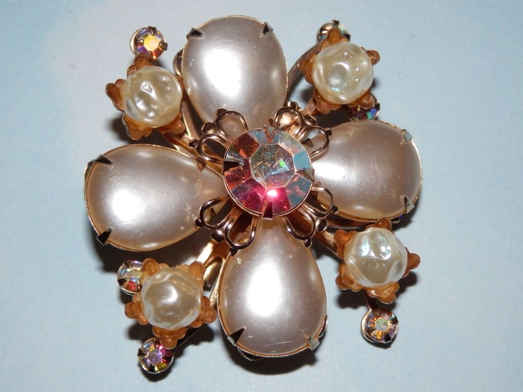 Vintage Faux Baroque Pearl Aurora Borealis Rhinestone Brooch Vintage Faux Baroque Pearl Aurora Borealis Rhinestone Brooch